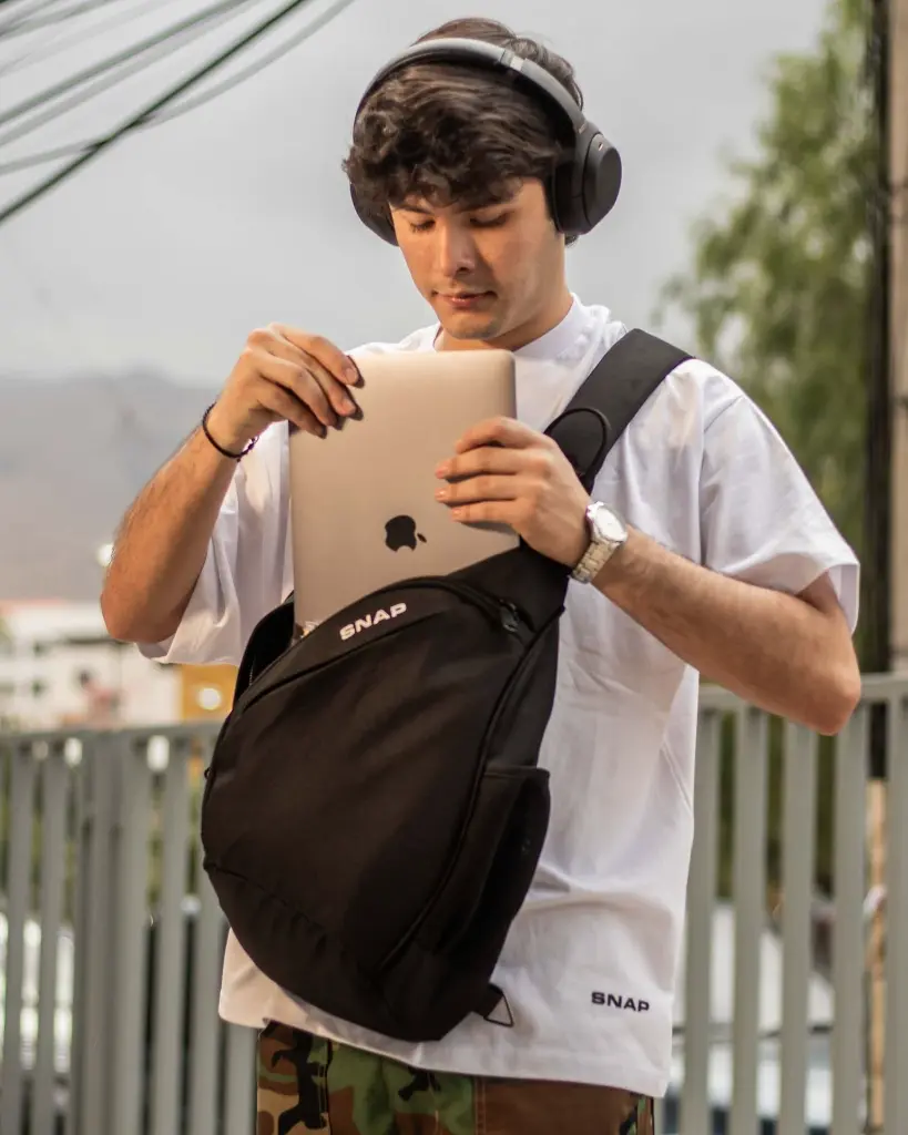 M4 modelo negro.webp