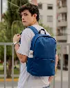 M7-modelo-azul.webp