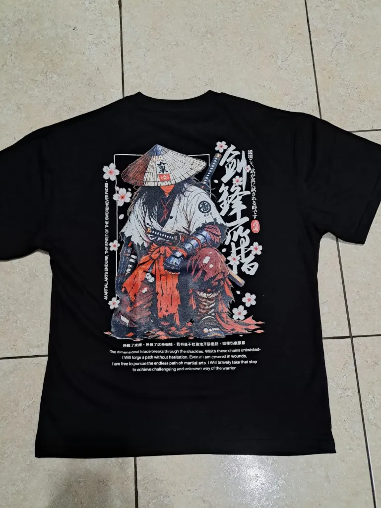 Polera Samurái Sentado